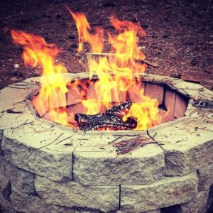 10-creative-diy-backyard-fire-pits
